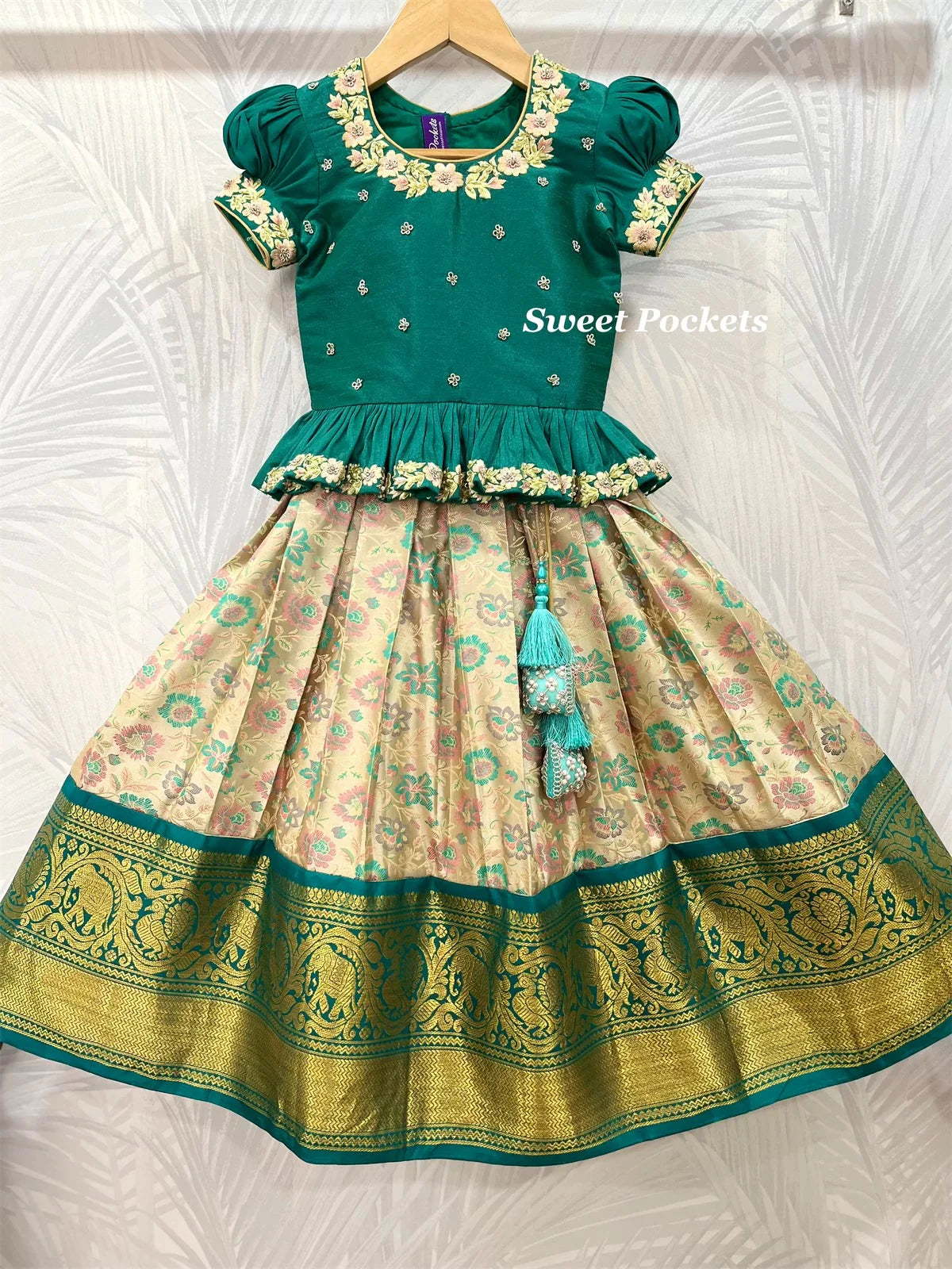 Age: 3-4 year (Lehenga set)