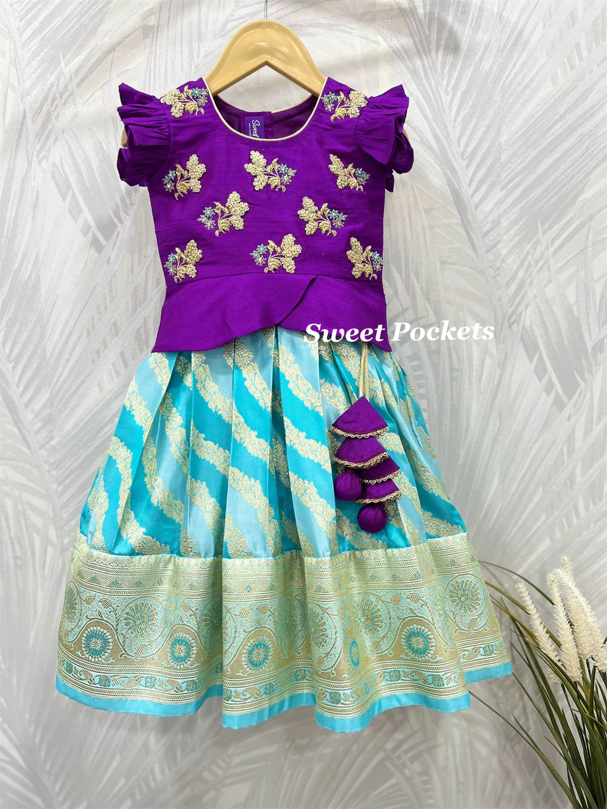Age: 1-2 year (Lehenga set)