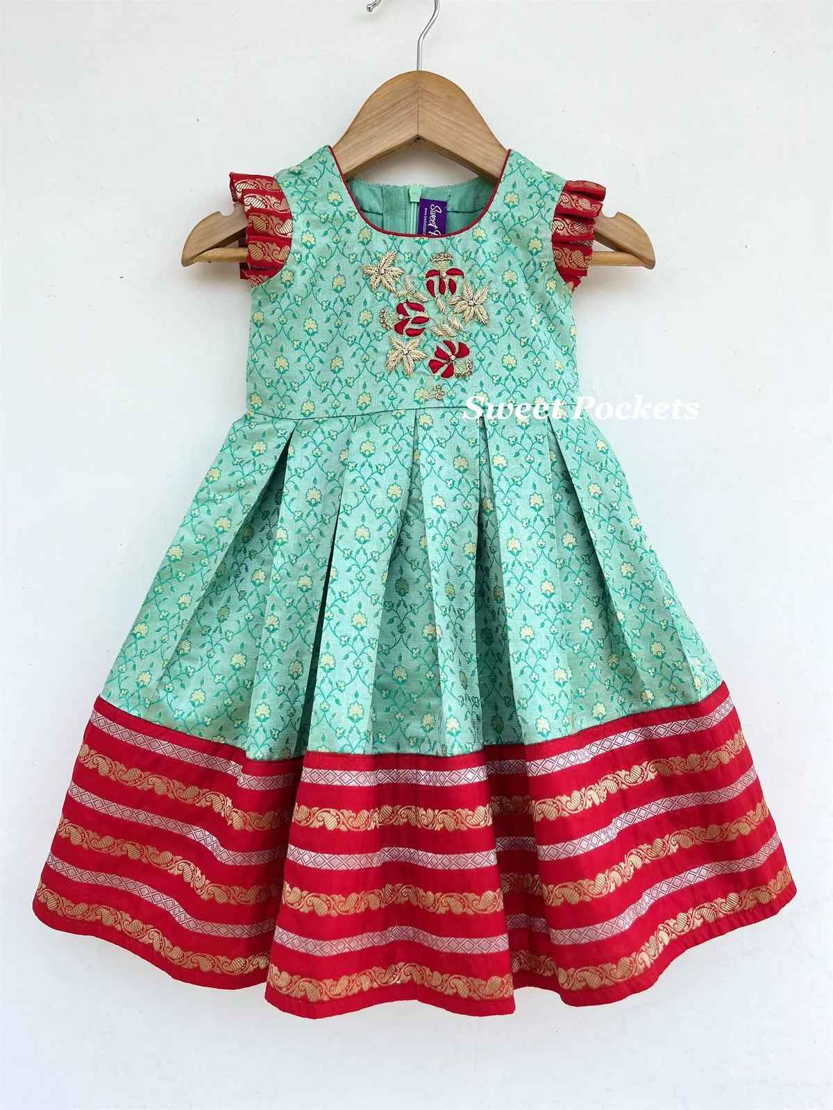 Age: 0-1 year (Ethnic Gown)