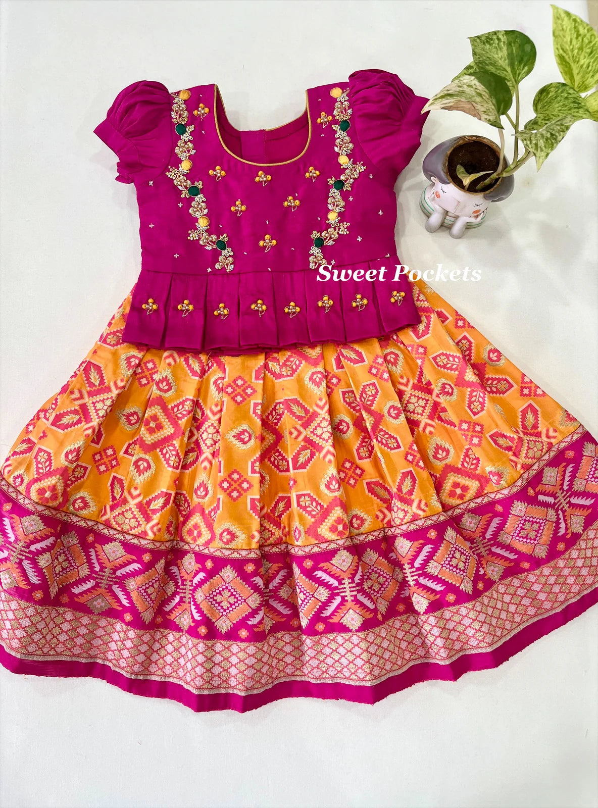 Age: 0-1 year(Lehenga set)