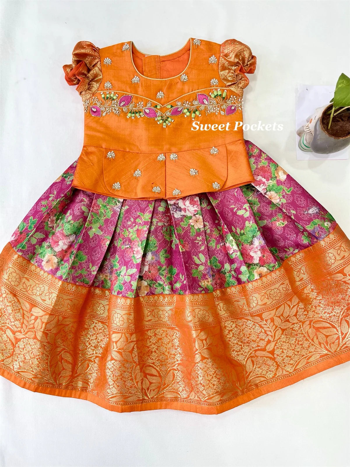 Age: 1-2 year (Lehenga set)