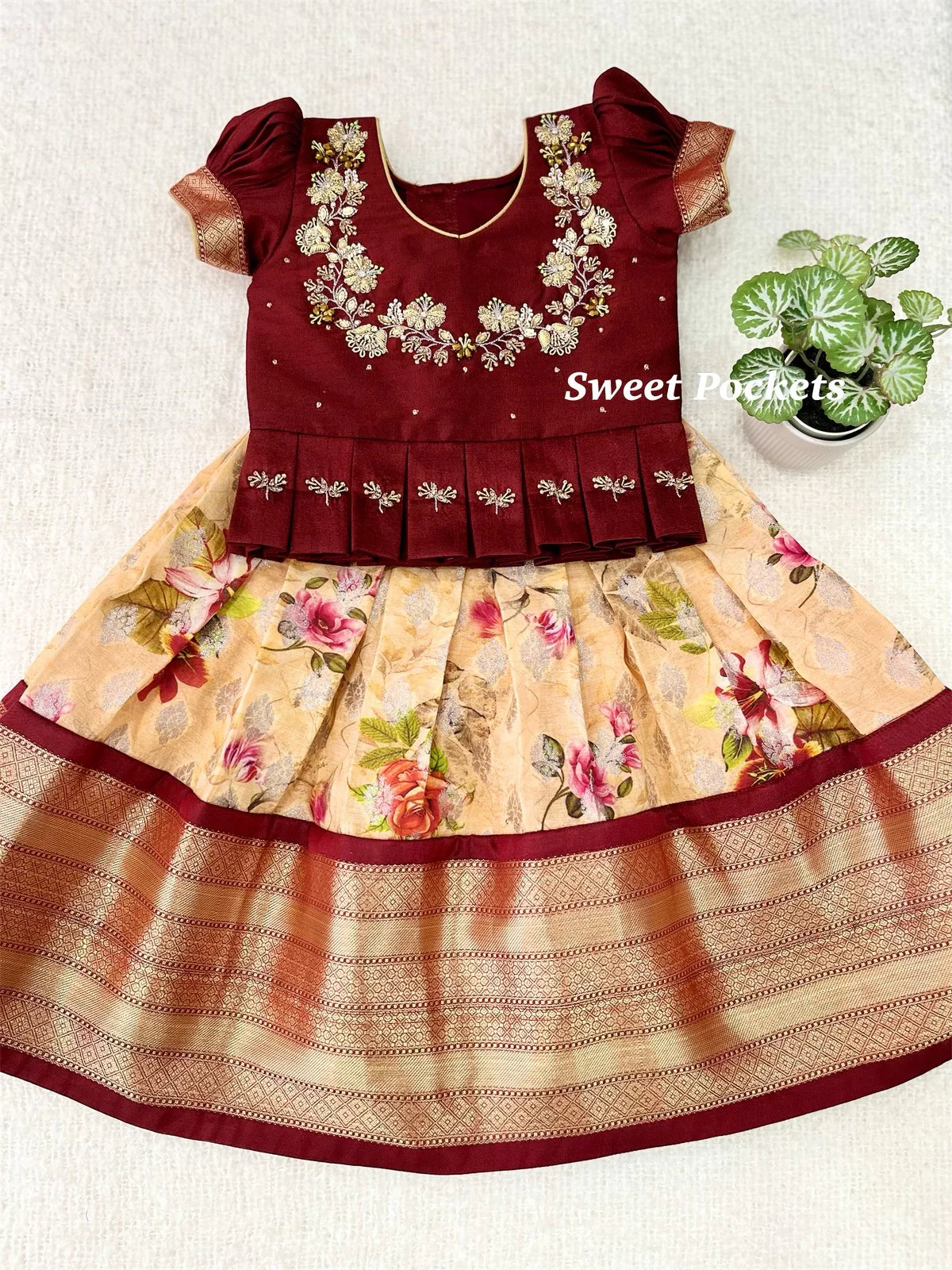 Age: 0-1 year(Lehenga set)