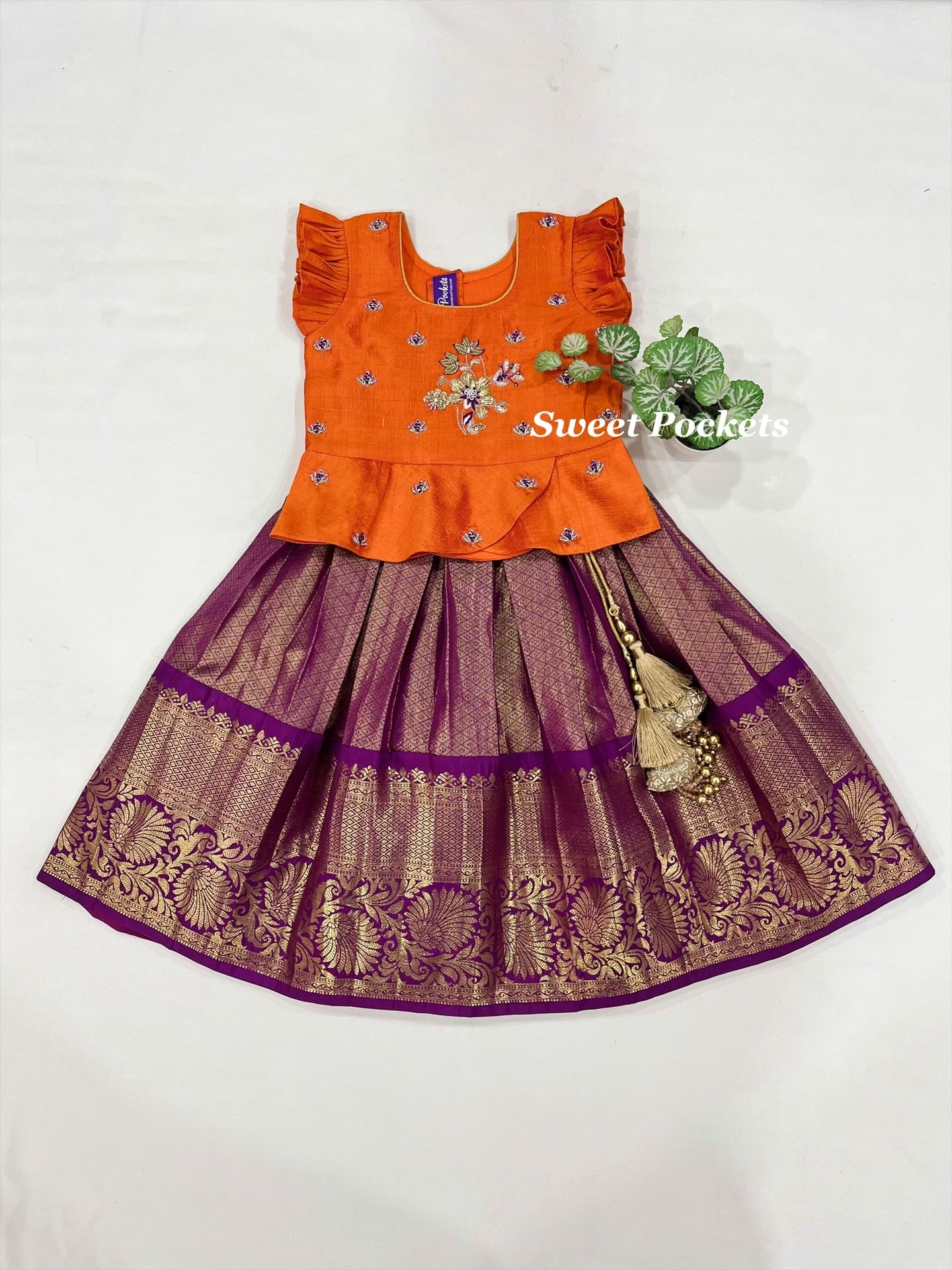 Age: 1-2 year (Lehenga set)