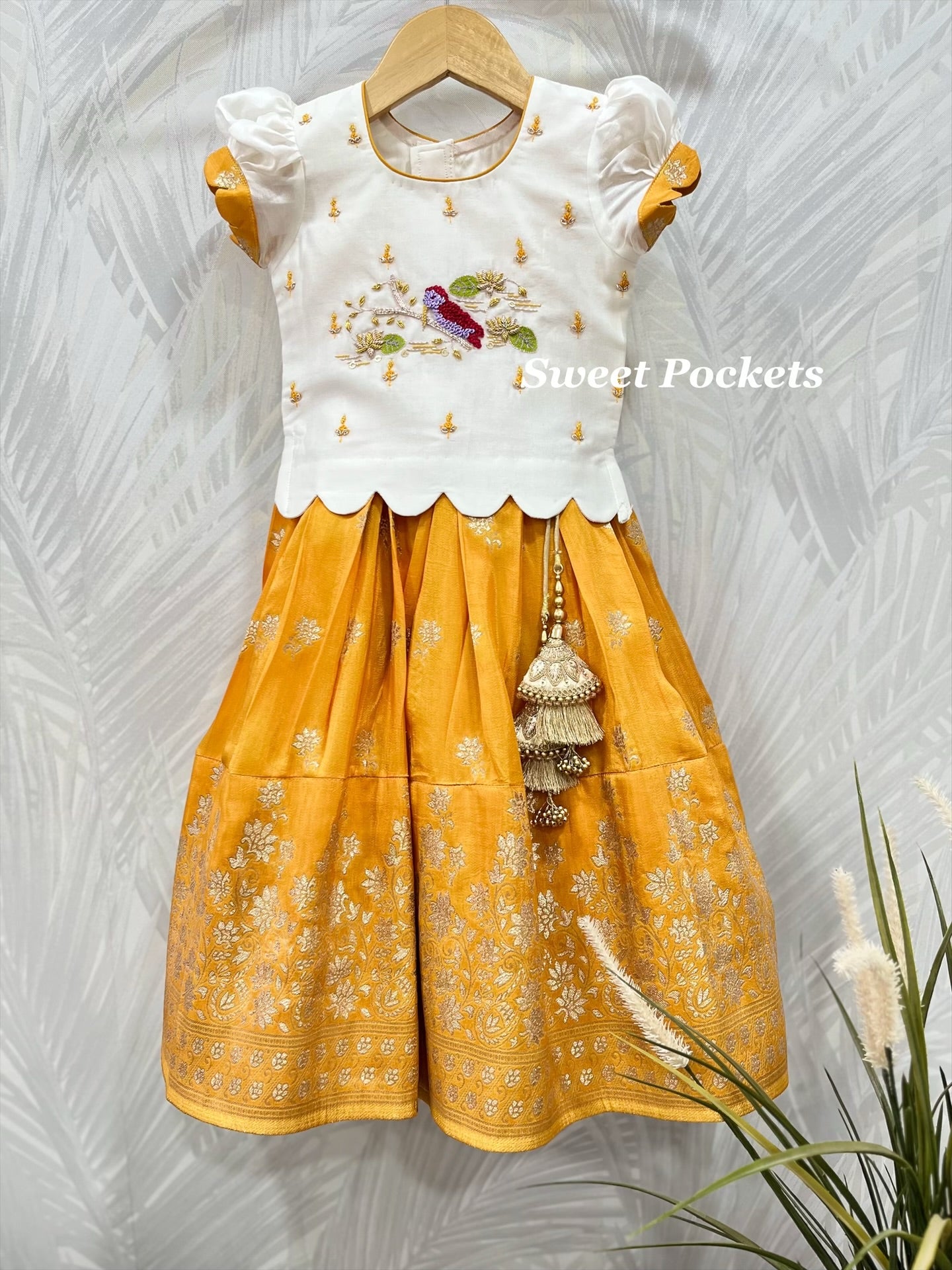 Age: 2-3 year (Lehenga set)