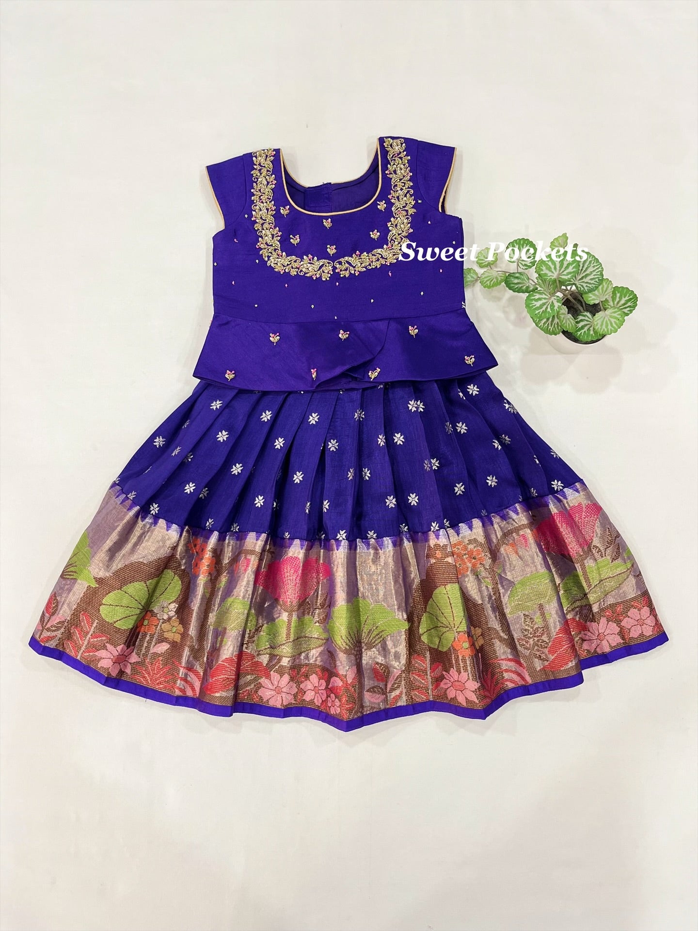 Age: 0-1 year(Lehenga set)