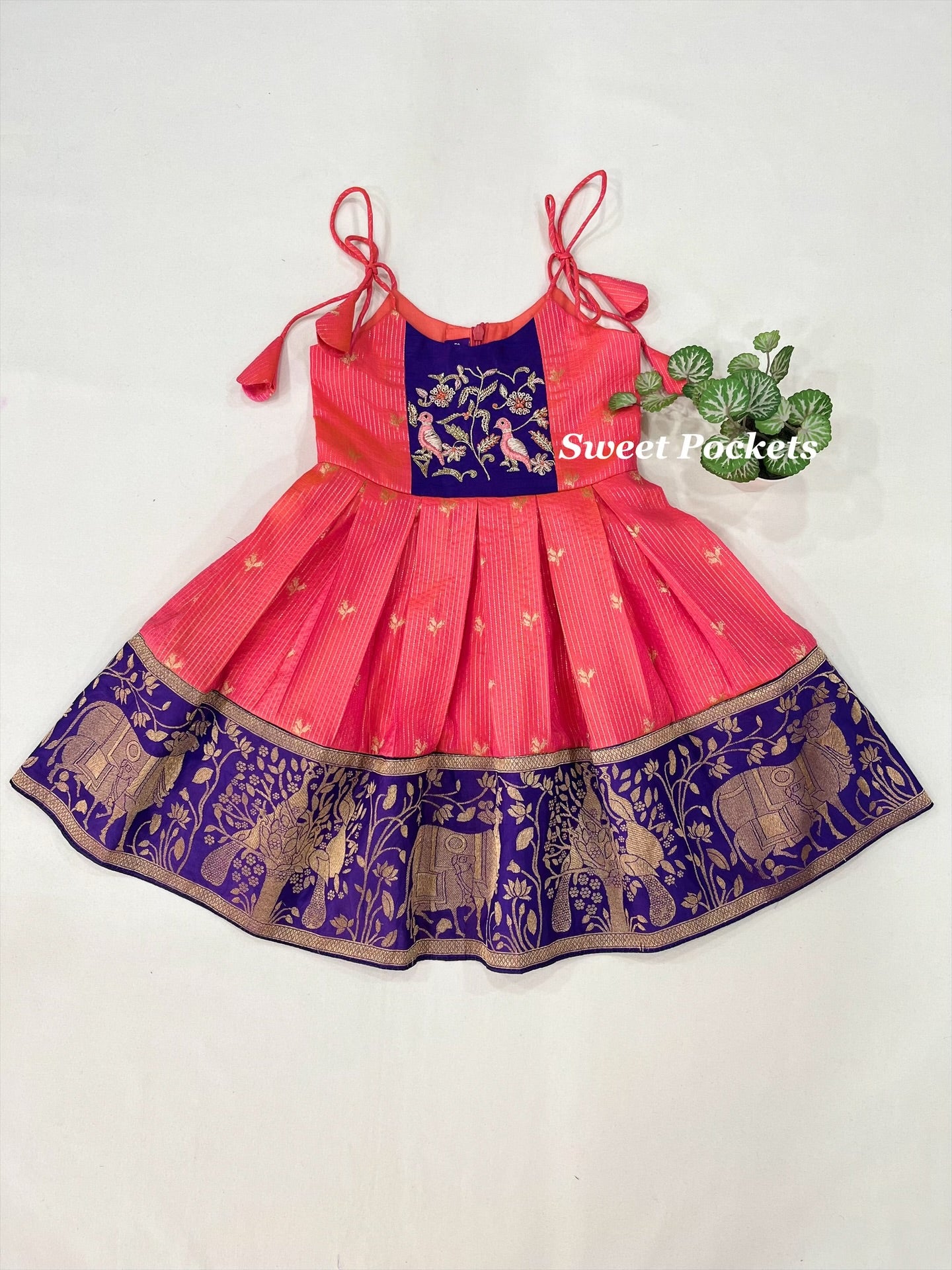 Age: 0-1 year (Ethnic Gown)