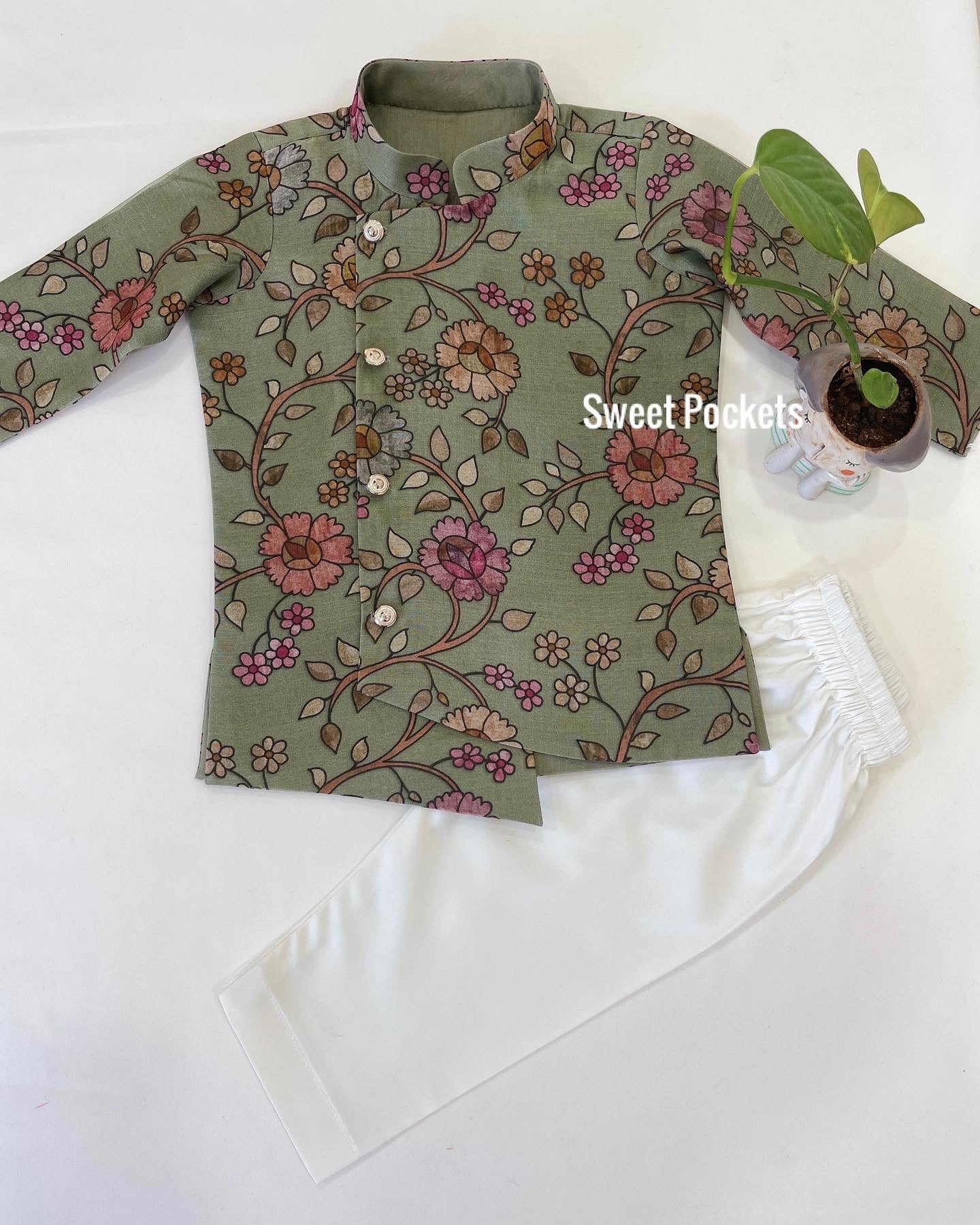Kurta Pyjama Set