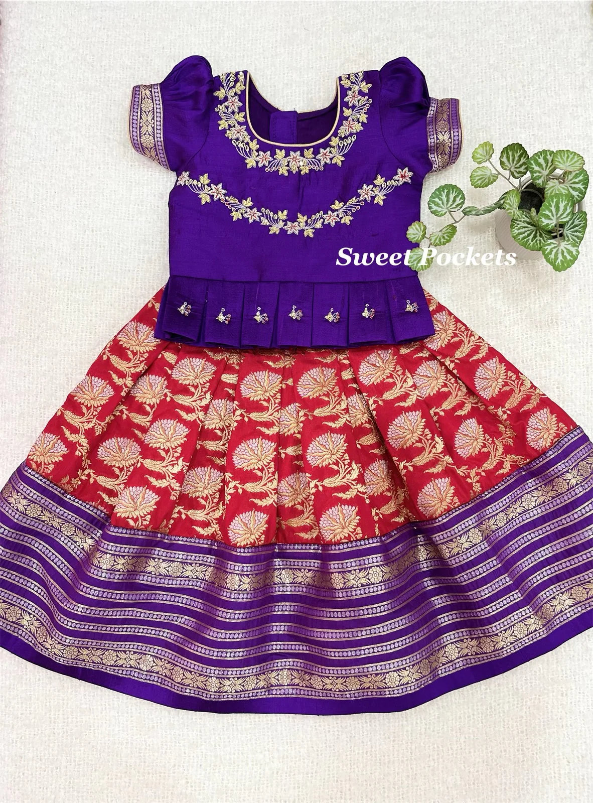 Age: 0-1 year(Lehenga set)