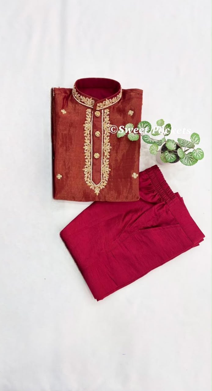 Kurta Pyjama Set