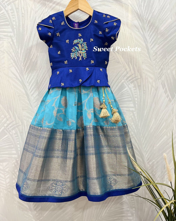 Age: 2-3 year(Lehenga set)
