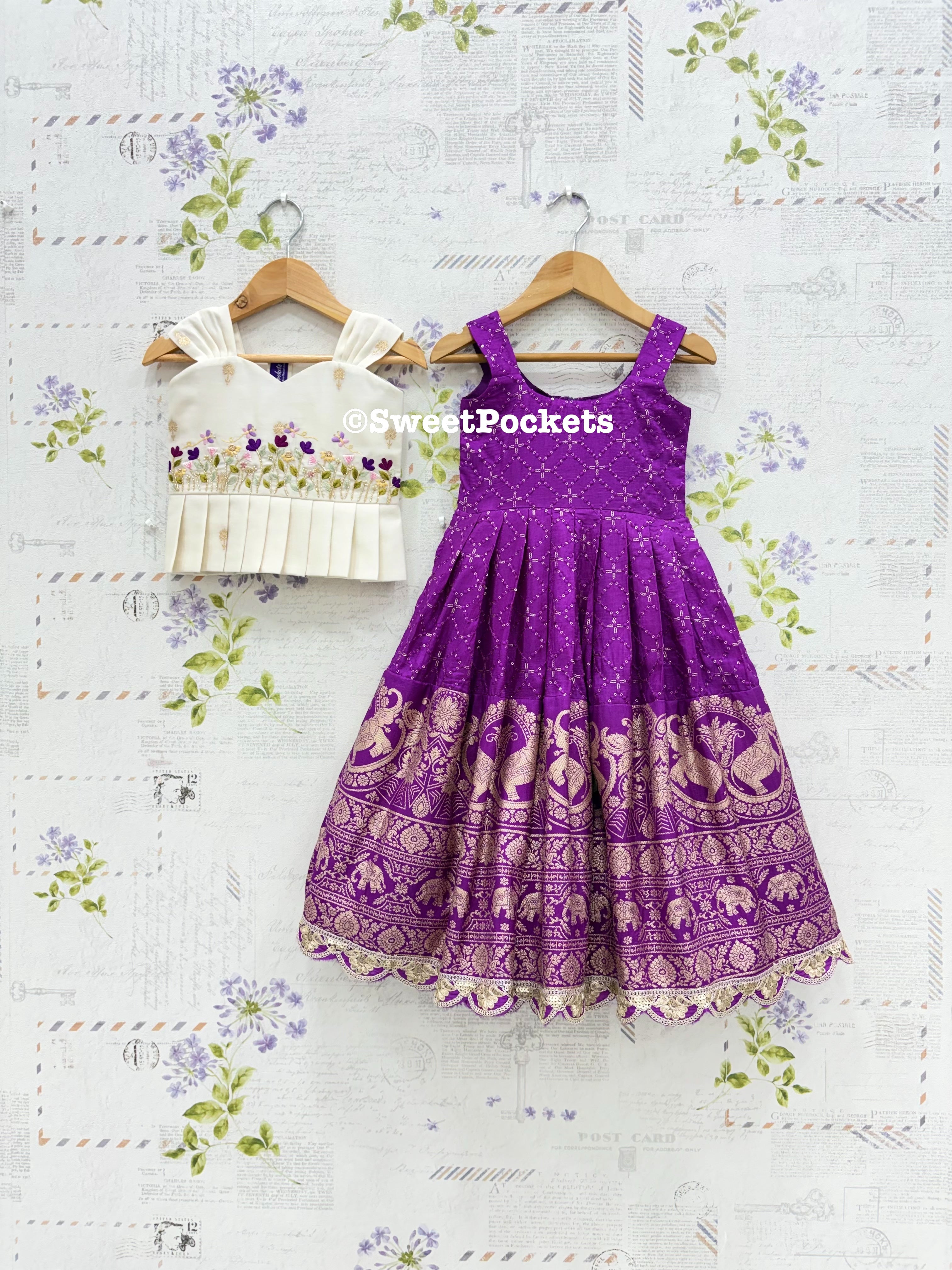 Age: 2-3 year(Lehenga set)