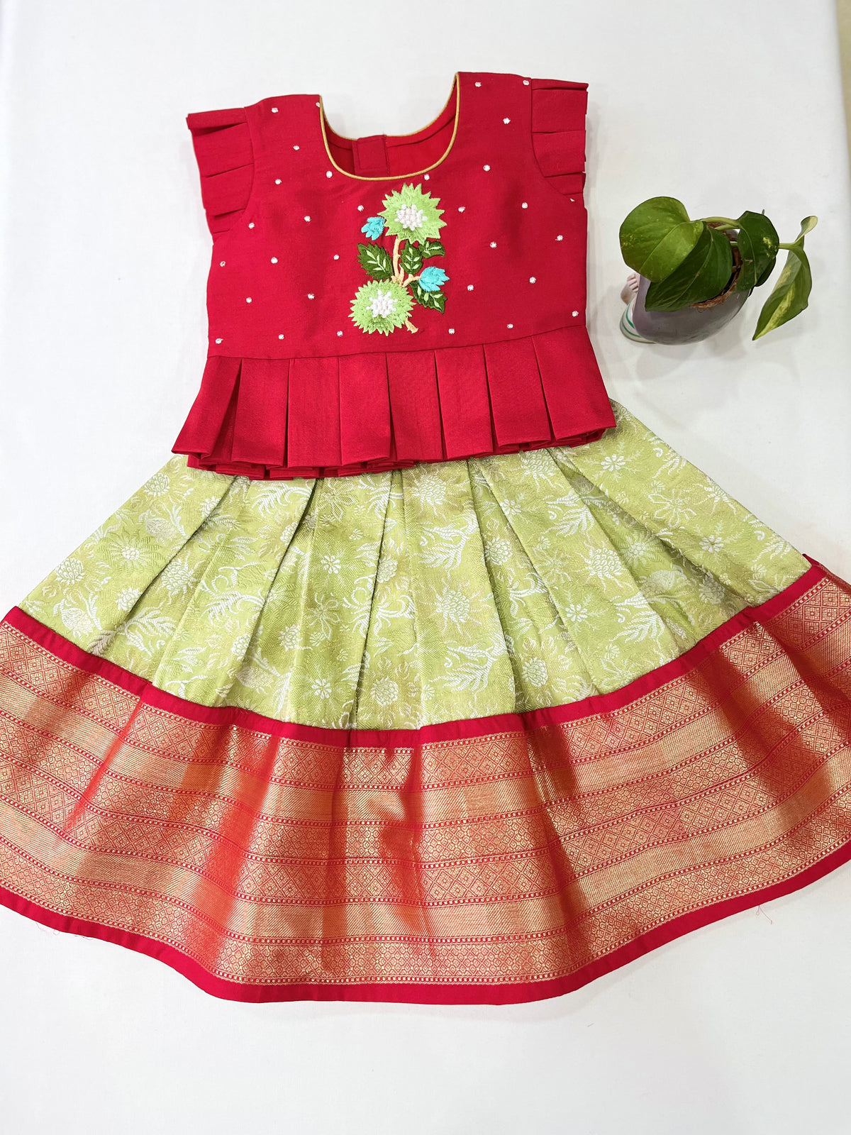 Age : 0-1 year