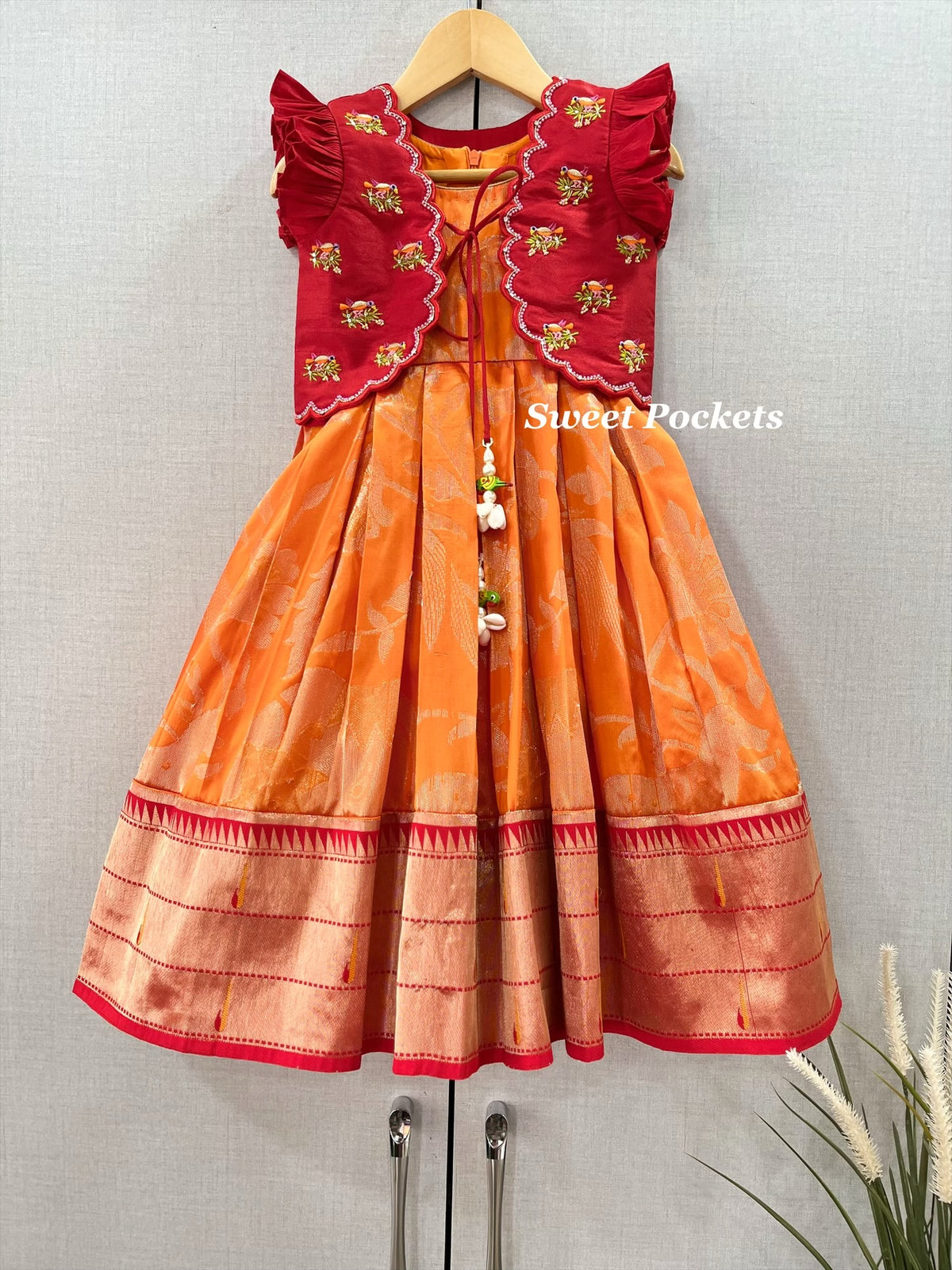 Age: 2-3 year (Ethnic Gown)