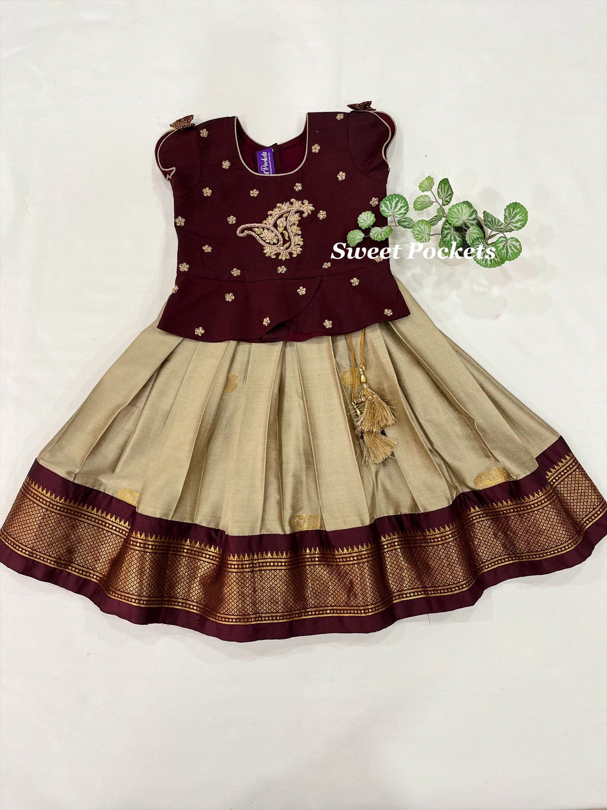 Age: 1-2 year (Lehenga set)