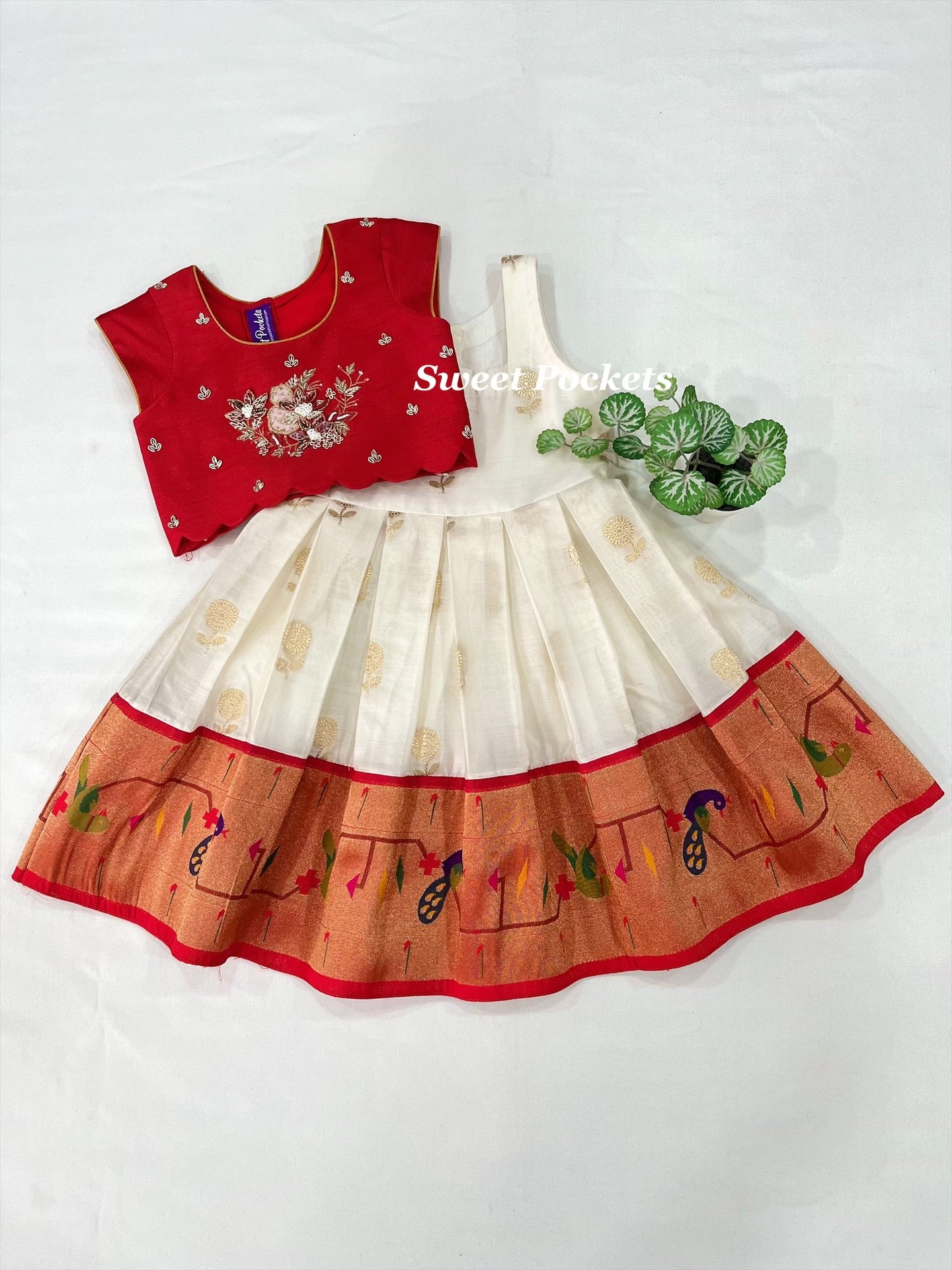 Age: 0-1 year (Ethnic Gown)