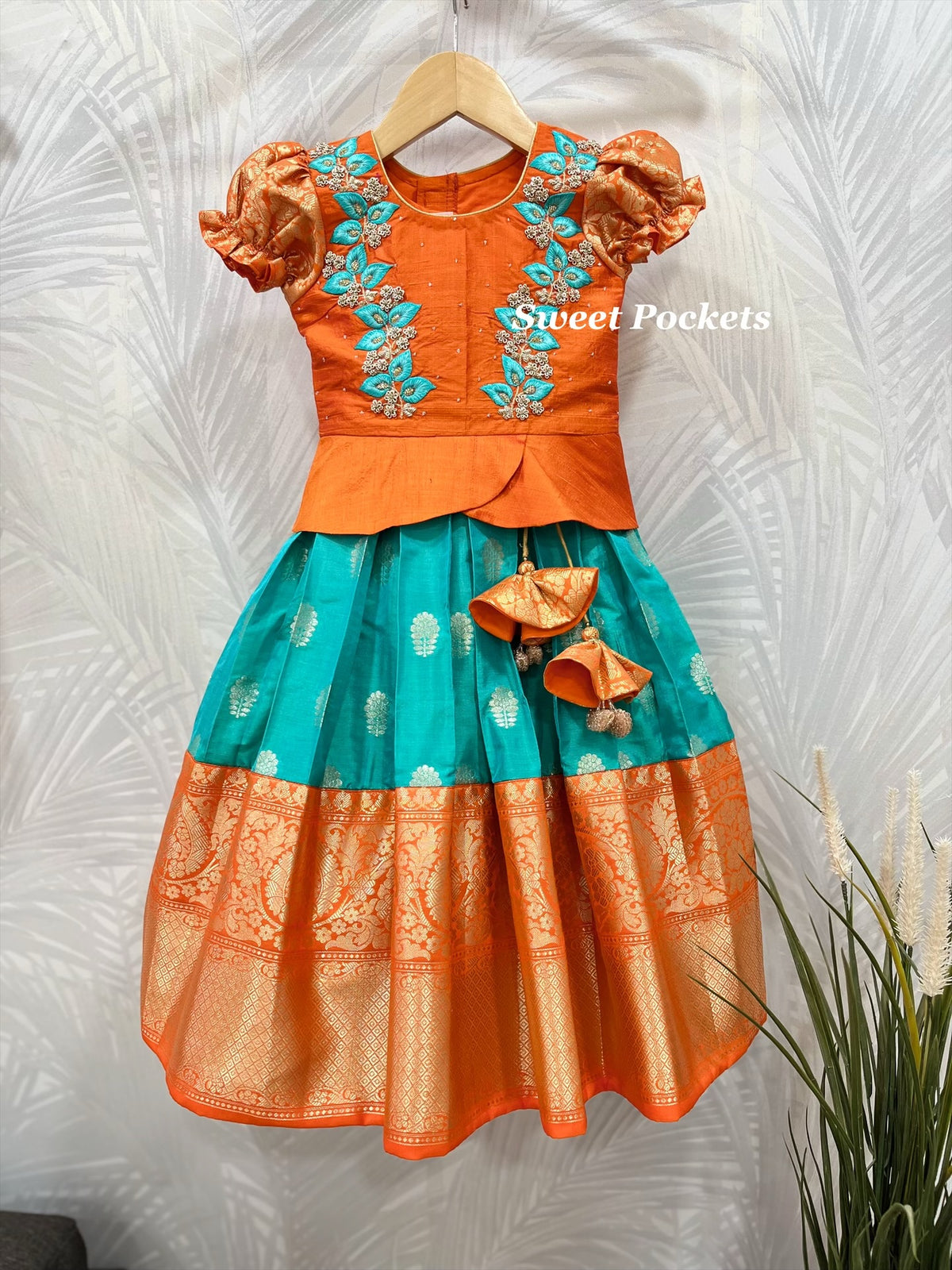 Age: 2-3 year (Lehenga set)