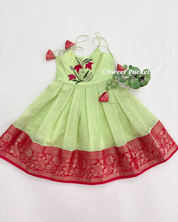 Age: 0-1 year (Ethnic Gown)