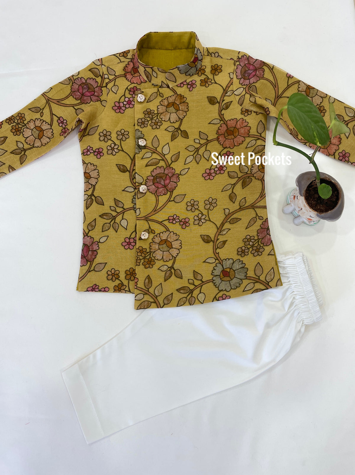 Kurta Pyjama Set